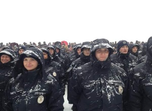 В Днепропетровске 950 новых полицейских приняли присягу - фото