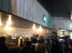 Станцию метро «Льва Толстого» закрывали из-за пожара - фото