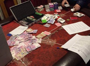 В столице правоохранители обнаружили два подпольных казино - фото
