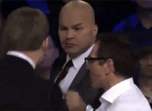 В России на ток-шоу избили проукраинского политолога (видео) - фото