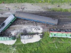 Пассажирский поезд столкнулся с грузовым в Хмельницкой области (фото, видео)