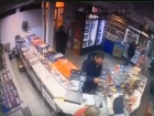 Сын нардепа Попова совершил разбойное нападение на магазин