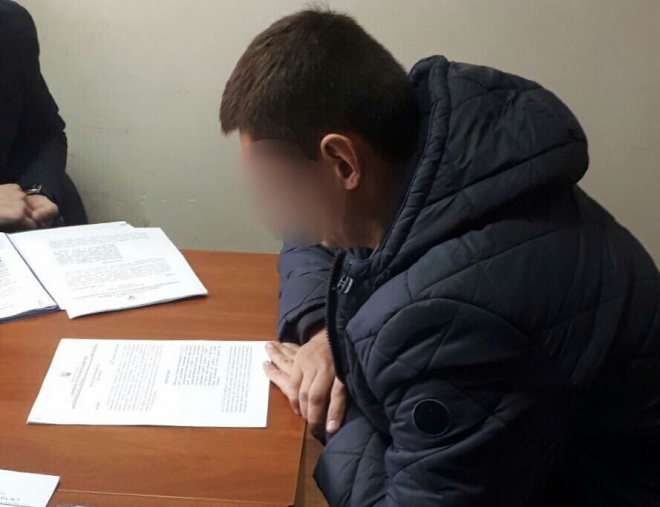 $104 тыс обнаружили в кабинете у руководителя отдела полиции в Киеве - фото