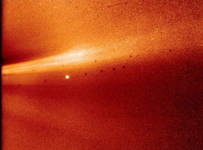 Зонд Паркер сделал первое фото короны Солнца - фото