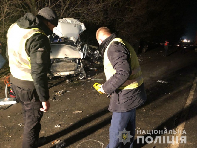 Под Одессой в ДТП погибли двое полицейских - фото
