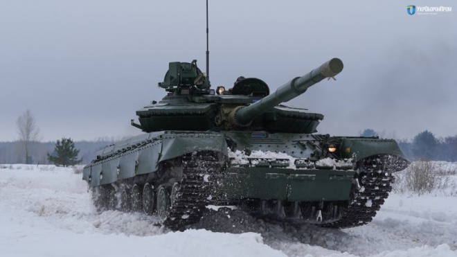 Армия получила более 100 модернизированных танков Т-64 - фото