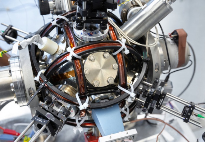 Ученые сузили поиск темной энергии благодаря лабораторному эксперименту - фото