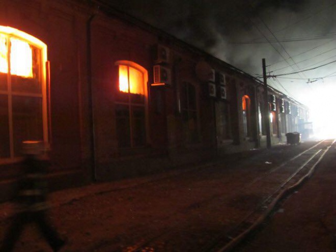 В пожаре в одесской гостинице погибли 8 человек - фото