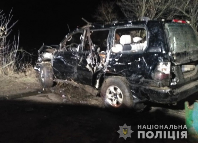 Автомобиль въехал в ставок на Днепропетровщине, погибли 4 человека - фото
