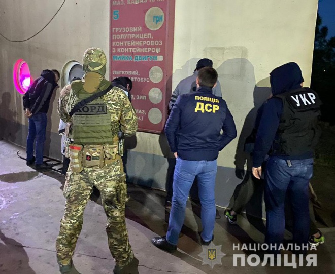 Иностранных киллеров, пытавшихся застрелить черногорца в Киеве, задержано в Одессе, - полиция - фото