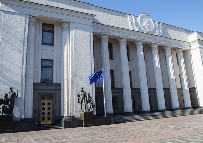 Местные выборы в Украине назначены на 25 октября - фото
