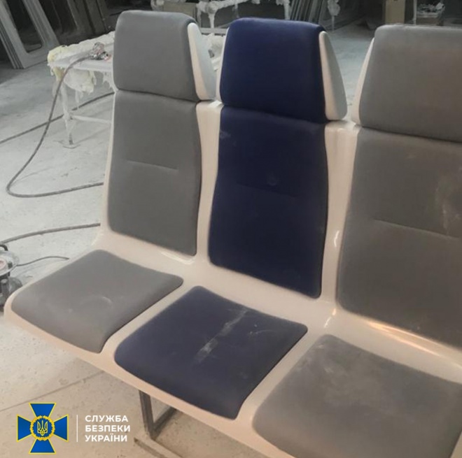 СБУ обвиняет Укрзализныцю в закупке некачественных сидений для пассажиров - фото