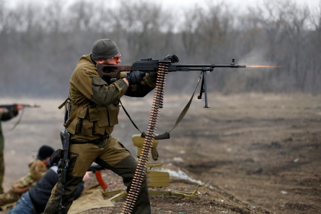 Оккупанты совершили обстрел в сторону Новотошевского, погиб защитник - фото