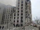 Рашисты совершили авиаудар по жилой многоэтажке в Чернигове