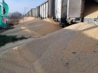 В Польше на железной дороге намеренно повредили 160 тонн украинского зерна
