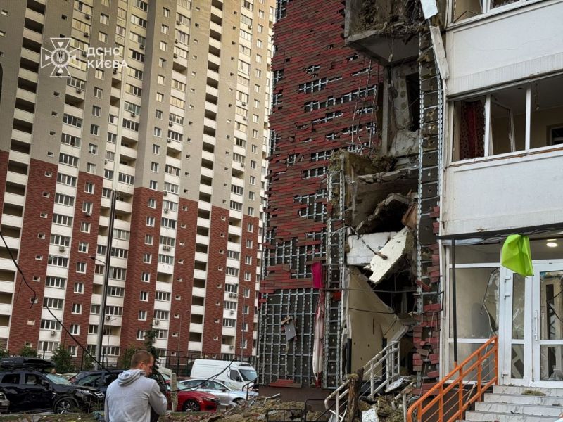 От российской атаки пострадали 7 районов Киева - фото