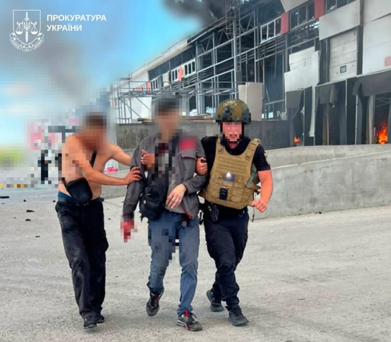 Рашисты ударили по почтовому терминалу в Харьковской области, есть погибшие - фото