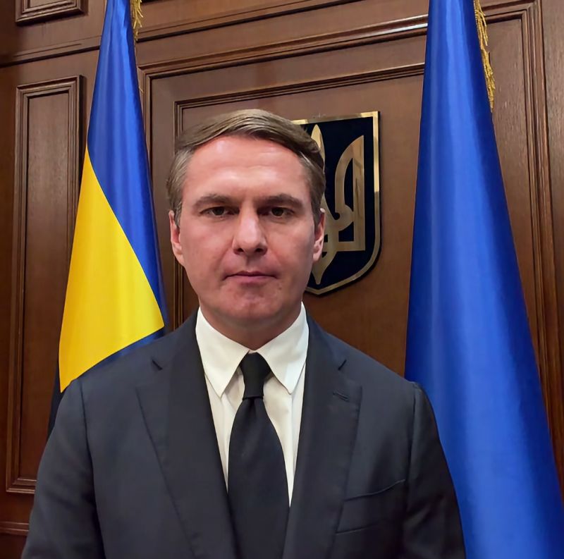 Генпрокурор Кравченко выехал из Украины, но перед этим подписал подозрения директору НАБУ и лицу, близкому к руководителю САП - фото