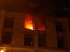 У столиці палає Будинок профспілок, пожежники врятували 37 людей