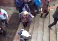 Міліція затримала жінку-лікаря, яка добивала людей у Харкові - фото