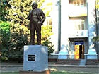 Кернес відновив перший пам’ятник Леніну у Харкові