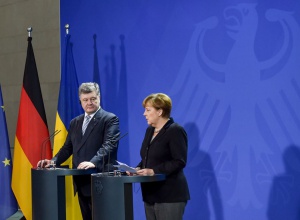 Меркель: Україна дуже віддана виконанню Мінських домовленостей, на відміну від Росії - фото