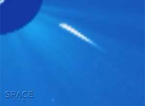 Сонце розірвало комету – відео - фото