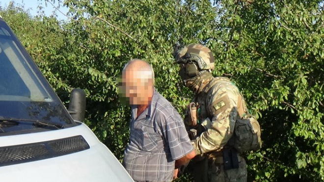 На Донеччині СБУ затримала інформатора терористів "ДНР" - фото