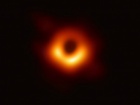Гігантська чорна діра в центрі нашої галактики раптово спалахнула, ставши у 75 разів яскравішою