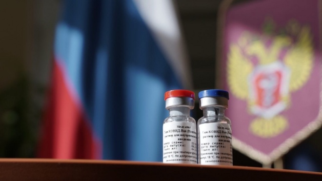 Чи використовуватиме Україна російську вакцину? В МОЗ пояснили - фото