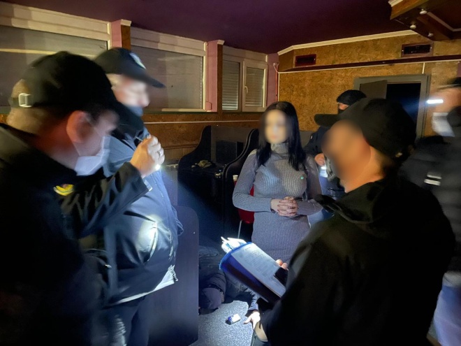 На Київщині поліція закрила десятки гральних закладів - фото