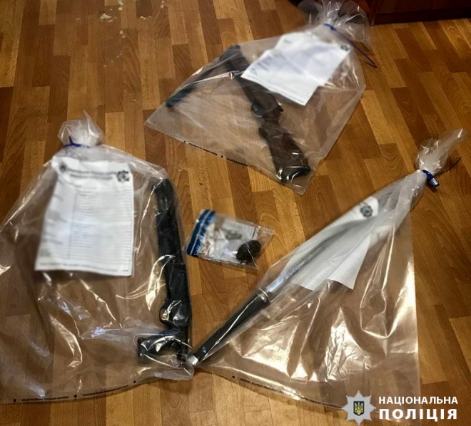 У маріупольського погромника магазину знайшли вогнепальну зброю і наркотики - фото