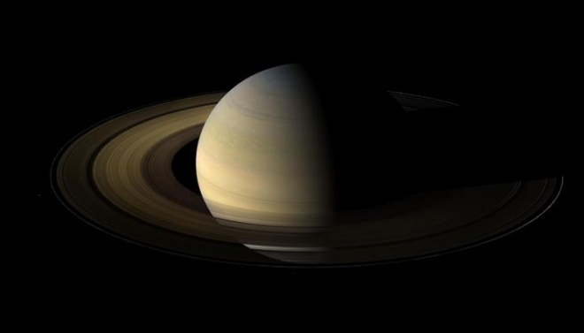 Експерименти підтверджують можливість існування гелієвих дощів всередині Юпітера і Сатурна - фото