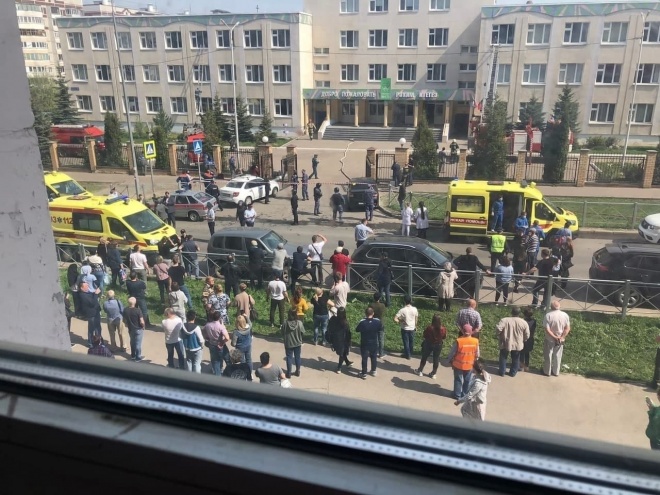 В Казані влаштували стрілянину в школі, багато загиблих. Доповнено - фото