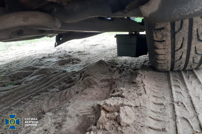 На Луганщині намагалися підірвати автівку з військовим розробником - фото