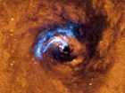 Астрономи з′ясували, як харчується чорна діра