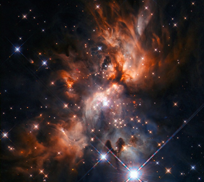 Пиловий зоряний розплідник AFGL 5180 - фото