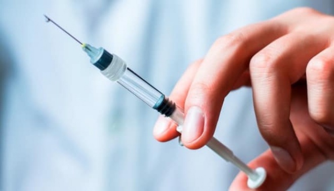 В Україні запроваджують ревакцинацію від коронавірусу - фото
