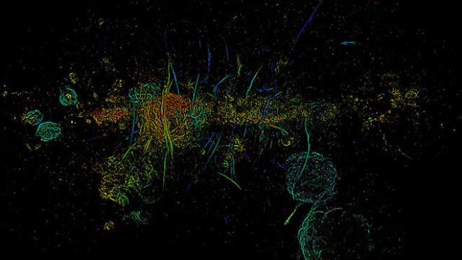 Майже 1000 таємничих ниток виявлено в центрі Чумацького Шляху - фото