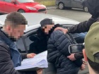 В Києві затримано поліцейського за побори зі стихійних торговців
