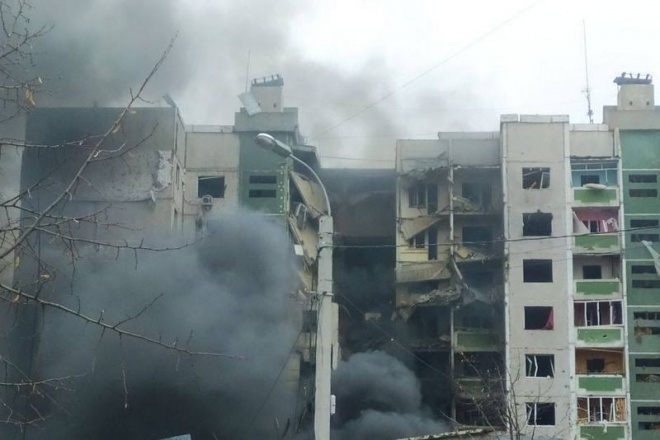 Росіяни вдарили у житлові будинки Чернігова. Поруч жодного військового об′єкта - фото
