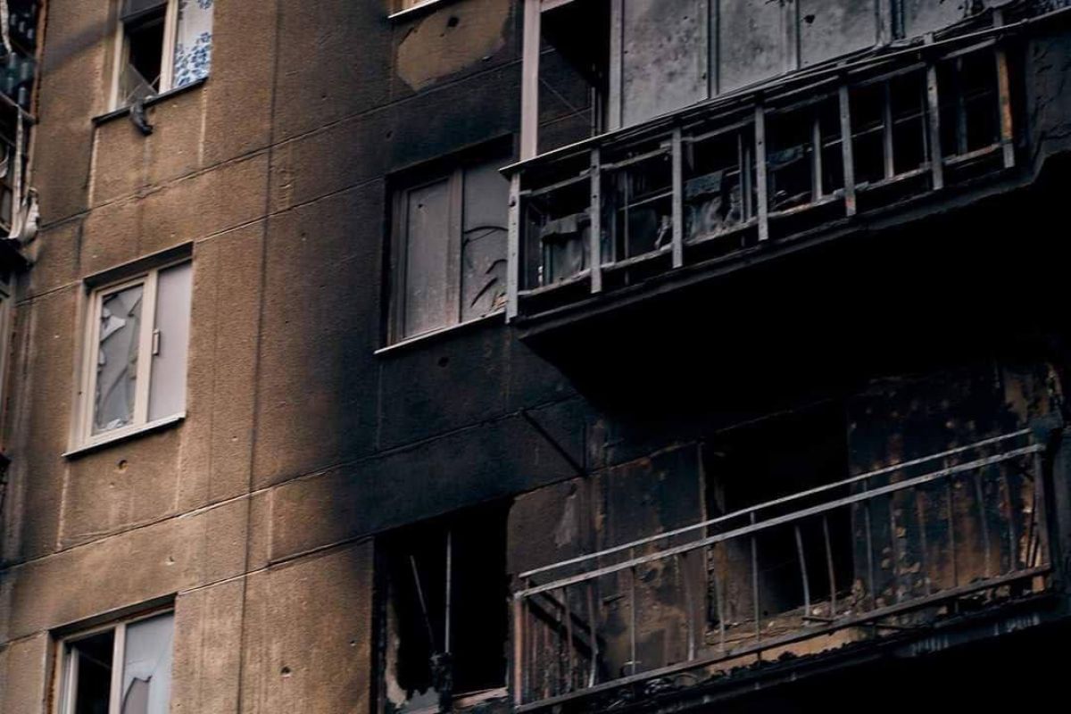 Вночі рашисти обстріляли житлові багатоповерхівки Сєвєродонецька - фото