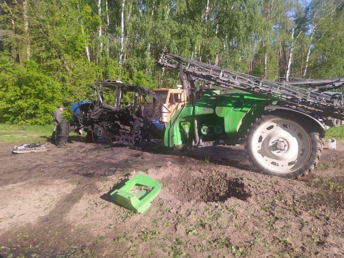 На Чернігівщині трактор підірвався на міні, водій загинув - фото