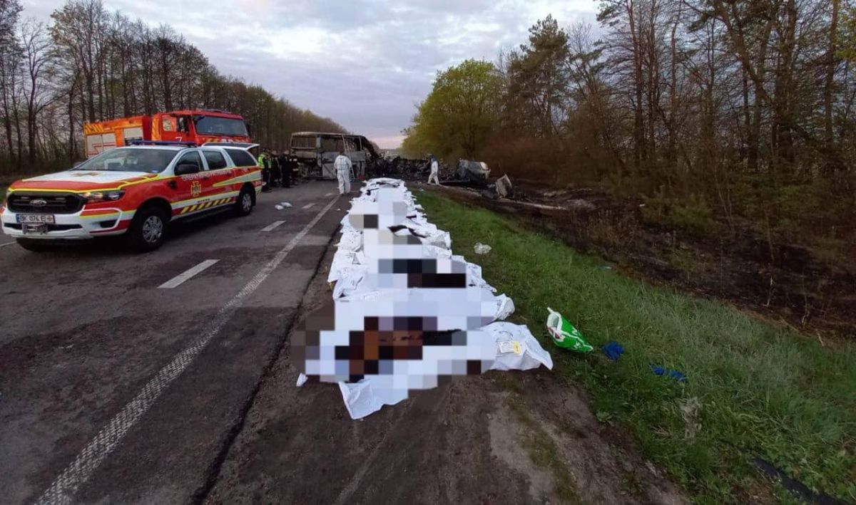 На Рівненщині у страшному ДТП загинуло 26 людей - фото