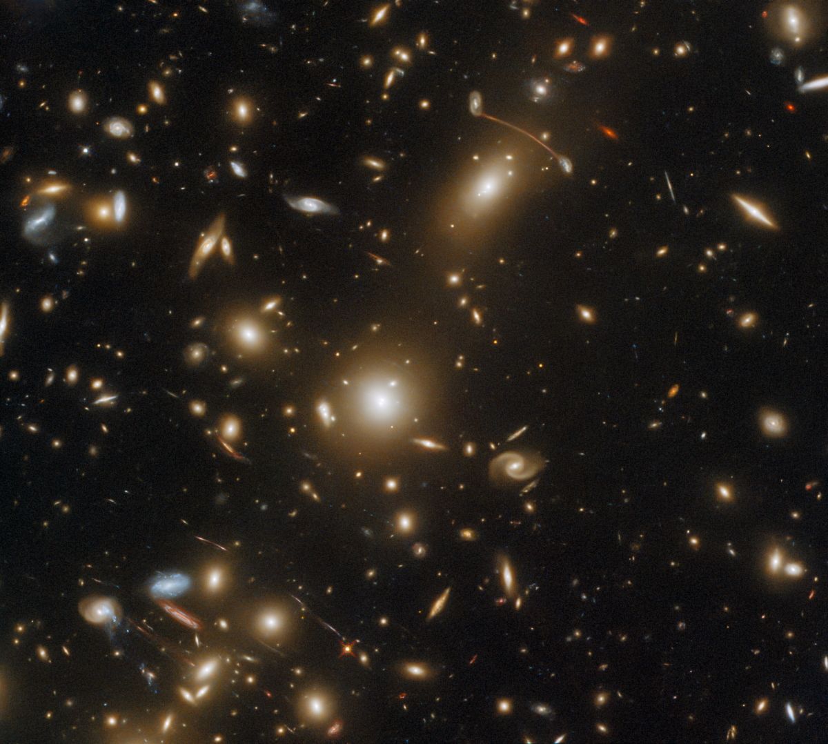 Хаббл показав галактичний звіринець - фото