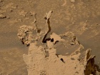 На Марсі виявлено химерні шипи, що стирчать з поверхні