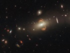 Хаббл показав дзеркально відображену галактику