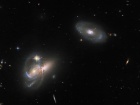 Хаббл показав комплексне галактичного тріо