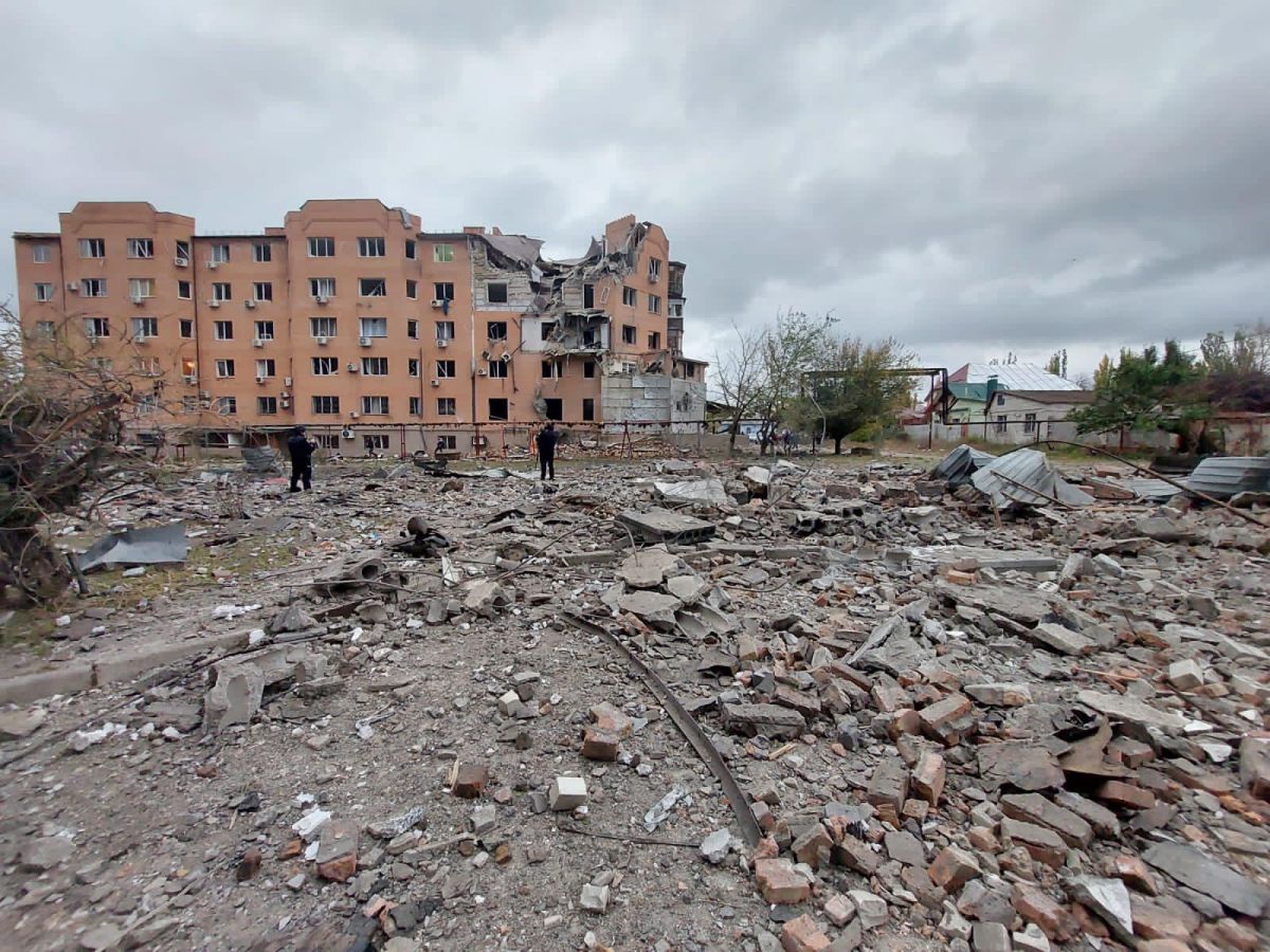 В Миколаєві росіяни ударили по житлових багатоповерхівках - фото
