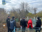 На Херсонщині ексгумовано тіла розстріляного росіянами подружжя